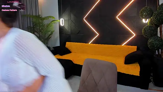 Shanita moon online show from 21, 7, 2026