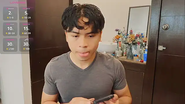 Snapshot of BentoBoxxx chatting on 24, 5, 2026 BentoBoxxx online show from 24, 5, 2026