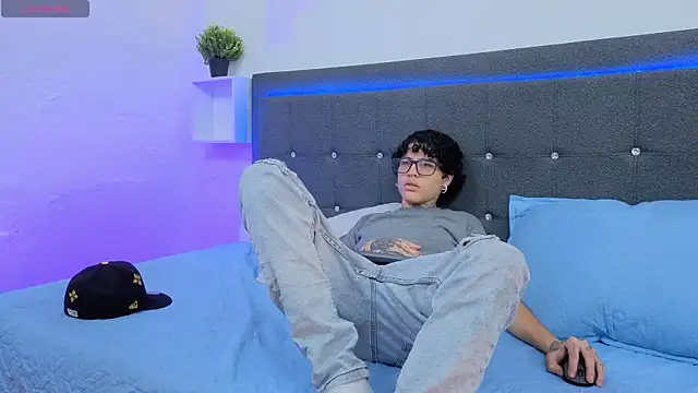 Ale cuzz online show from 14, 2, 2026