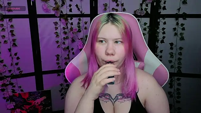 kitsune little online show from 10, 4, 2026