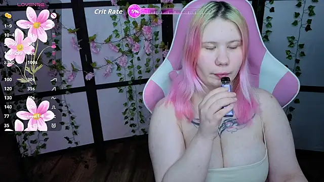 Snapshot of kitsune_little chatting on 5, 5, 2026 kitsune little online show from 5, 5, 2026