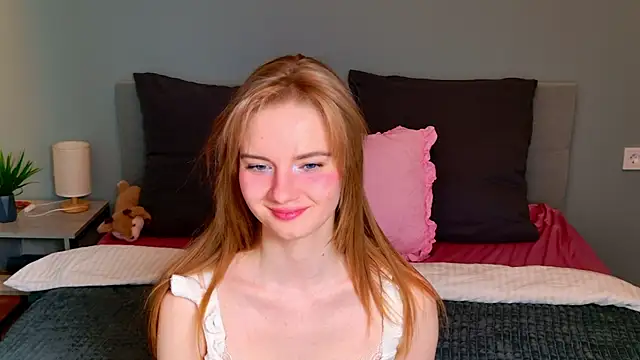 Snapshot of ElfieWhite chatting on 29, 4, 2026 ElfieWhite online show from 29, 4, 2026