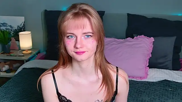 Snapshot of ElfieWhite chatting on 27, 5, 2026 ElfieWhite online show from 27, 5, 2026