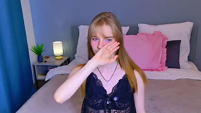 ElfieWhite online show from 22, 4, 2026