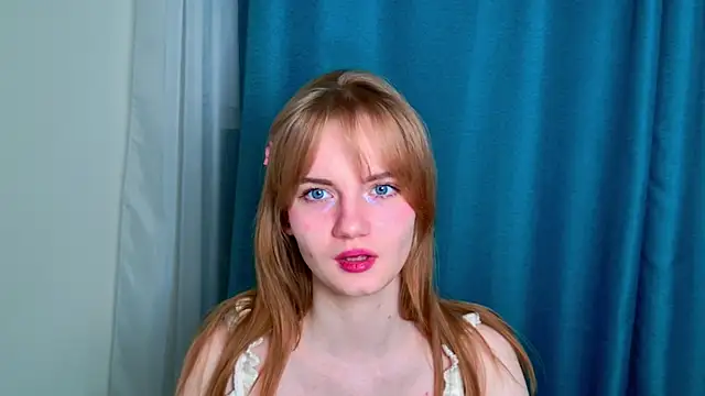 Snapshot of ElfieWhite chatting on 30, 7, 2026 ElfieWhite online show from 30, 7, 2026
