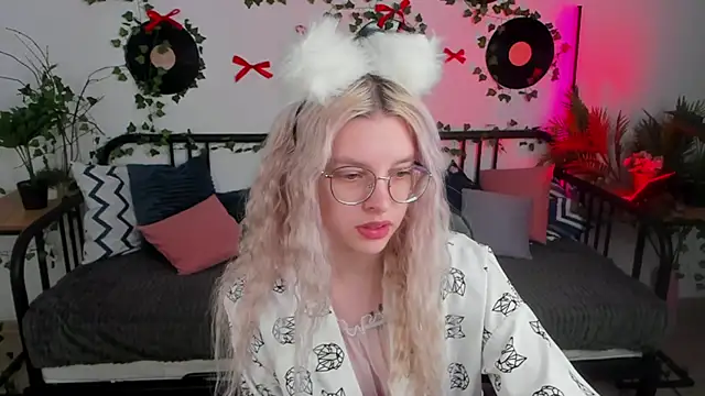 TiffanyPeachi online show from 26, 2, 2026