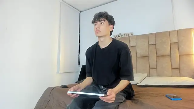 Noir Sebas online show from 1, 3, 2026