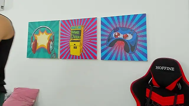 Thomas walker14 online show from 7, 4, 2026