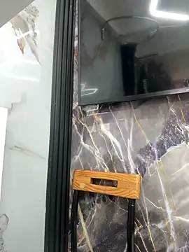 Miss Bella Flame online show from 15, 4, 2026