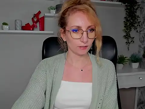 CinderellaMoon online show from 10, 3, 2026