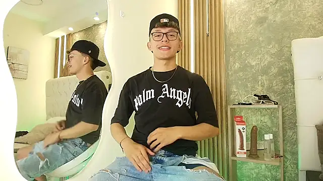 Dark Nico online show from 3, 4, 2026