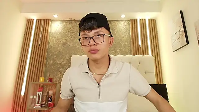 Dark Nico online show from 25, 3, 2026