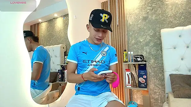 Dark Nico online show from 22, 4, 2026