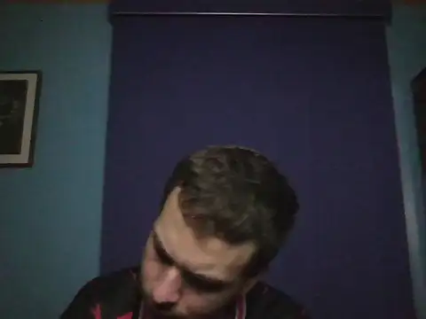 Snapshot of vinicius_ribas chatting on 7, 4, 2026 vinicius ribas online show from 7, 4, 2026