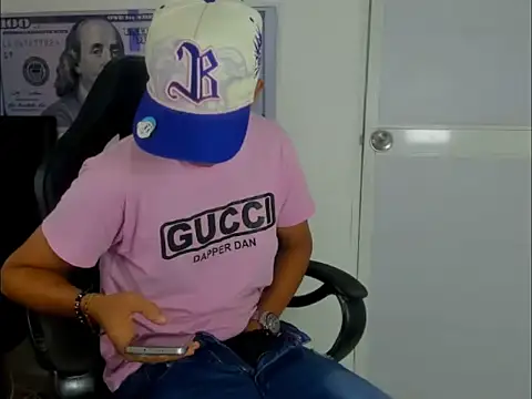 Snapshot of badboy_master chatting on 10, 3, 2026 badboy master online show from 10, 3, 2026