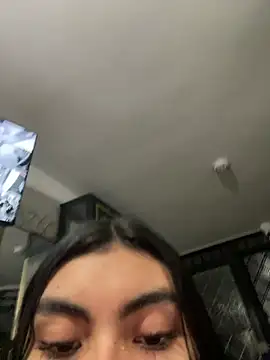 eimmy  skinny online show from 18, 4, 2026