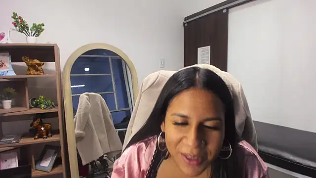 Scarlett Moom online show from 5, 4, 2026