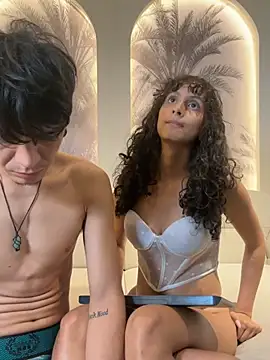 abrilandjulian online show from 18, 4, 2026