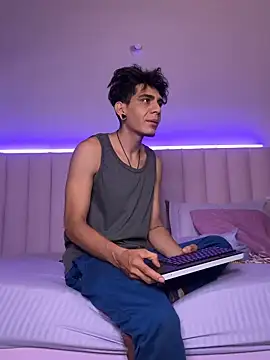 abrilandjulian online show from 25, 3, 2026