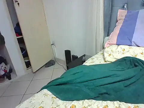 Sexybee01 online show from 4, 6, 2026