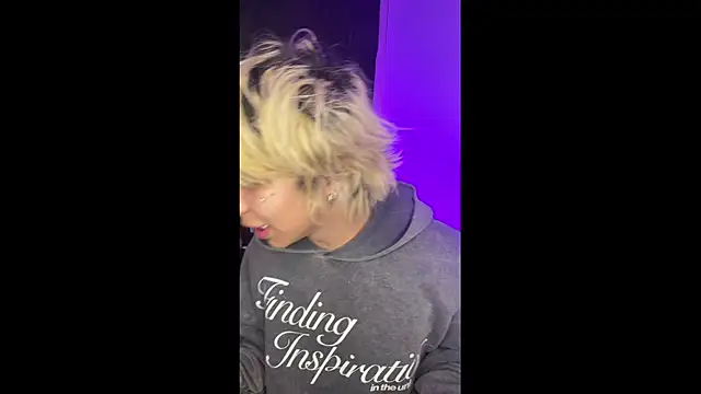 prince oliverr online show from 8, 4, 2026