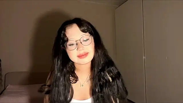 KateGlowee online show from 21, 2, 2026