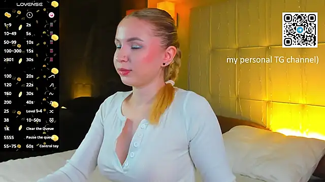 Linda  Bloom online show from 23, 4, 2026