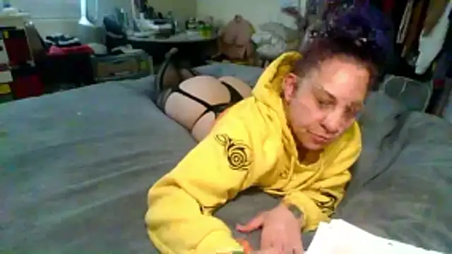 BrattyGirl2424 online show from 16, 3, 2026