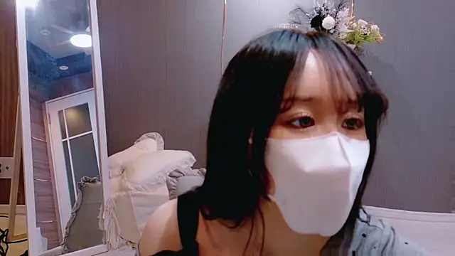 Yuna chan  online show from 17, 5, 2026