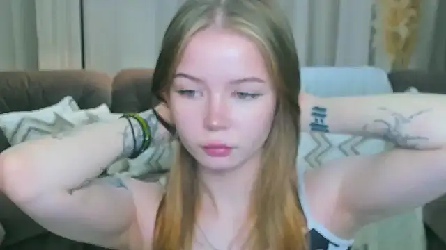 Snapshot of Violetta__Dreams chatting on 9, 6, 2026 Violetta Dreams online show from 9, 6, 2026