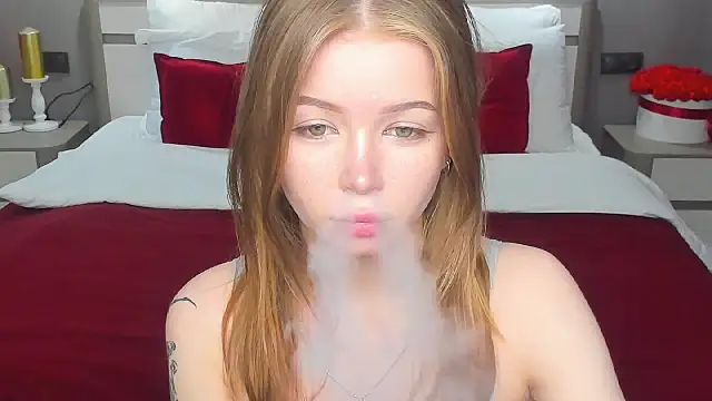 Snapshot of Violetta__Dreams chatting on 12, 5, 2026 Violetta Dreams online show from 12, 5, 2026