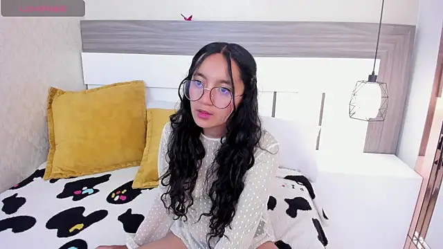 Emilyblussh online show from 11, 3, 2026
