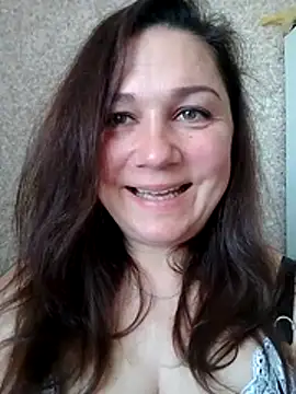 Snapshot of Susan8421 chatting on 5, 5, 2026 Susan8421 online show from 5, 5, 2026
