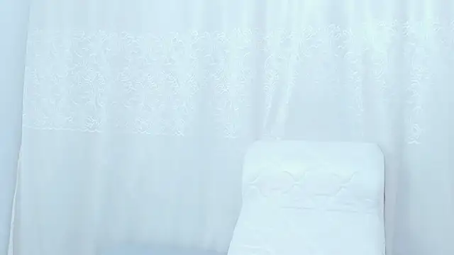 Cinnamon Skin01 online show from 20, 2, 2026