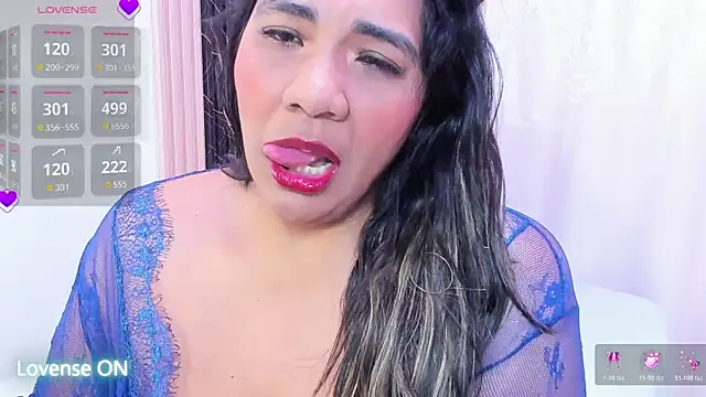 Snapshot of Cinnamon_Skin01 chatting on 24, 7, 2026 Cinnamon Skin01 online show from 24, 7, 2026