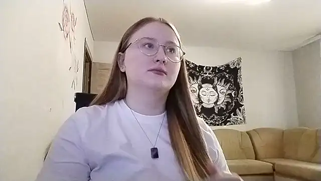 AnikaLipps online show from 11, 7, 2026