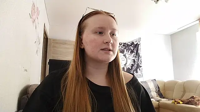 AnikaLipps online show from 19, 4, 2026