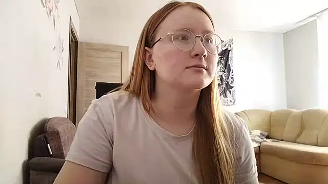 Snapshot of AnikaLipps chatting on 3, 5, 2026 AnikaLipps online show from 3, 5, 2026