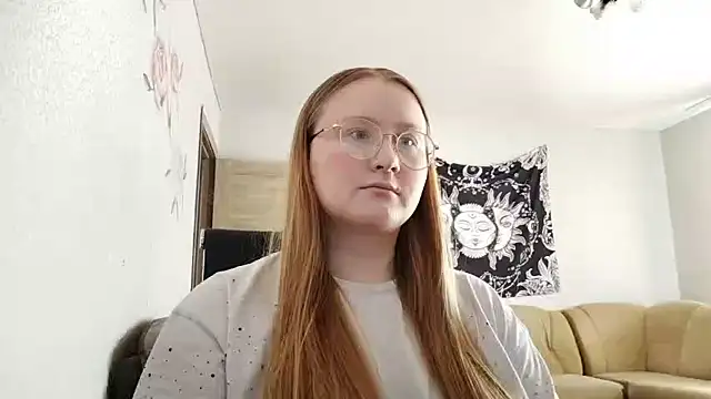 AnikaLipps online show from 12, 7, 2026