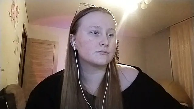 AnikaLipps online show from 19, 4, 2026