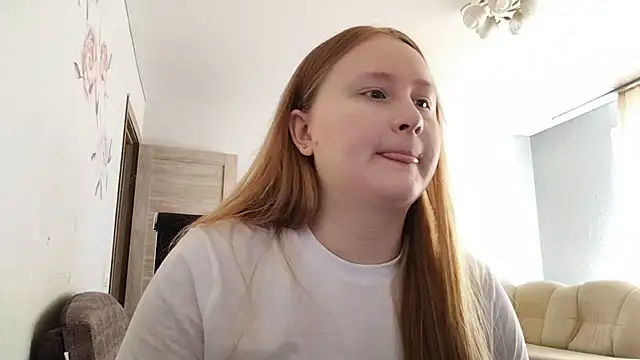AnikaLipps online show from 15, 7, 2026