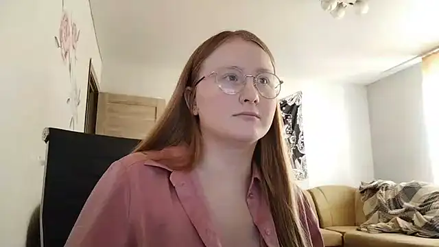 AnikaLipps online show from 12, 6, 2026