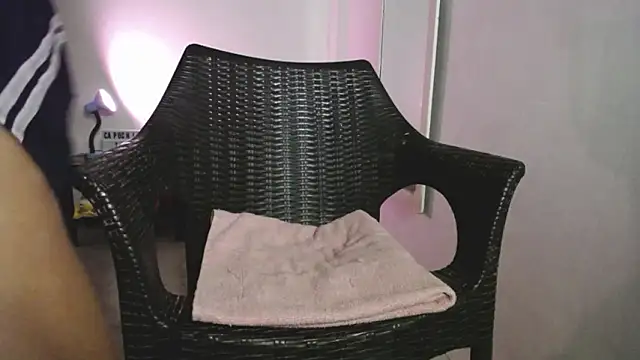 Snapshot of Luuu19 chatting on 15, 2, 2026 Luuu19 online show from 15, 2, 2026