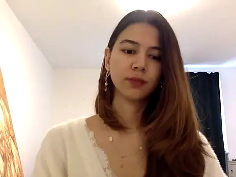 KiraVixenSweet online show from 16, 2, 2026