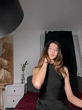 KiraVixenSweet online show from 6, 3, 2026