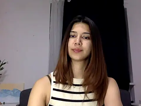 KiraVixenSweet online show from 13, 3, 2026
