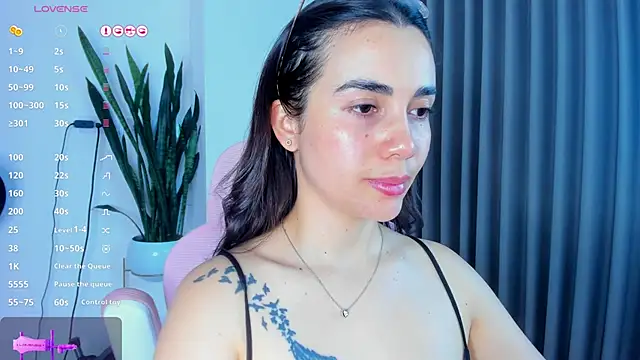 Snapshot of sara_ospina22 chatting on 27, 6, 2026 sara ospina22 online show from 27, 6, 2026