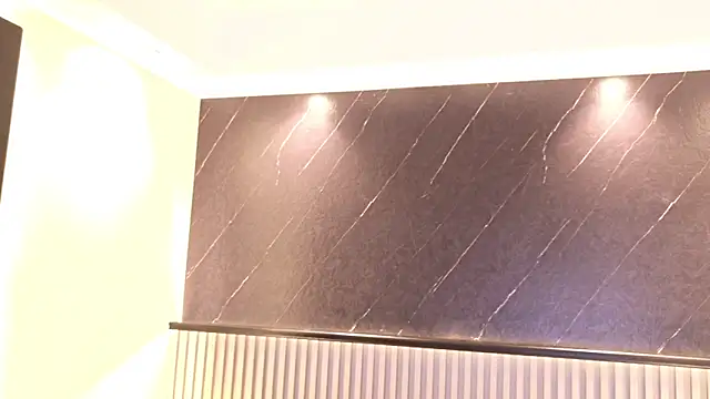 Kinsleybrown online show from 10, 4, 2026