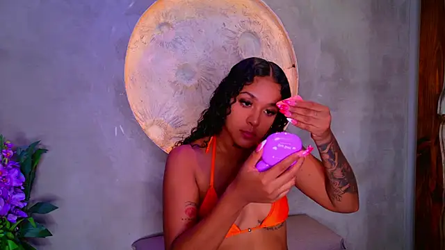 Kinsleybrown online show from 24, 3, 2026