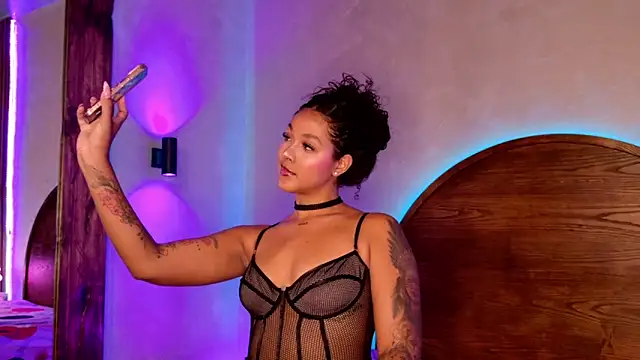 Kinsleybrown online show from 23, 2, 2026